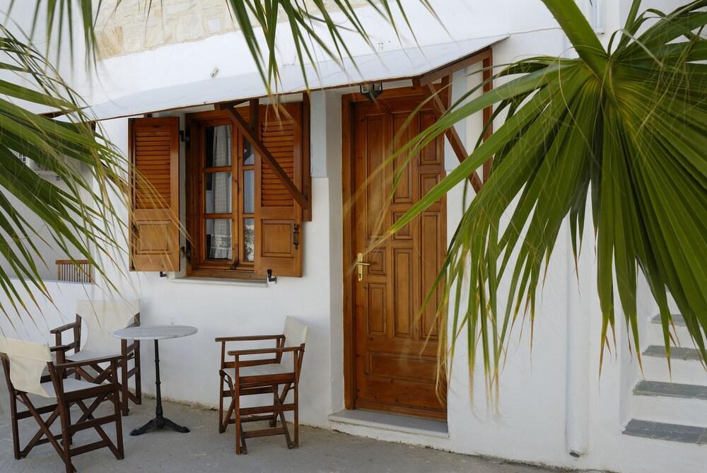 La Celestina Apartments Naoussa Exterior foto